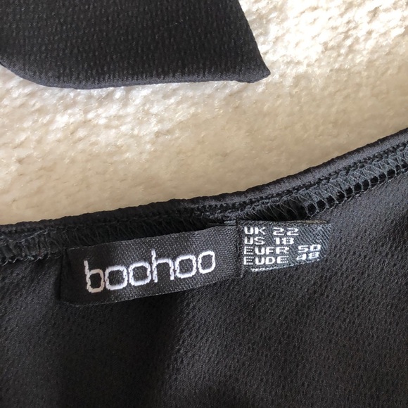 Boohoo asymmetrical one shoulder black satin blouse - Picture 5 of 11